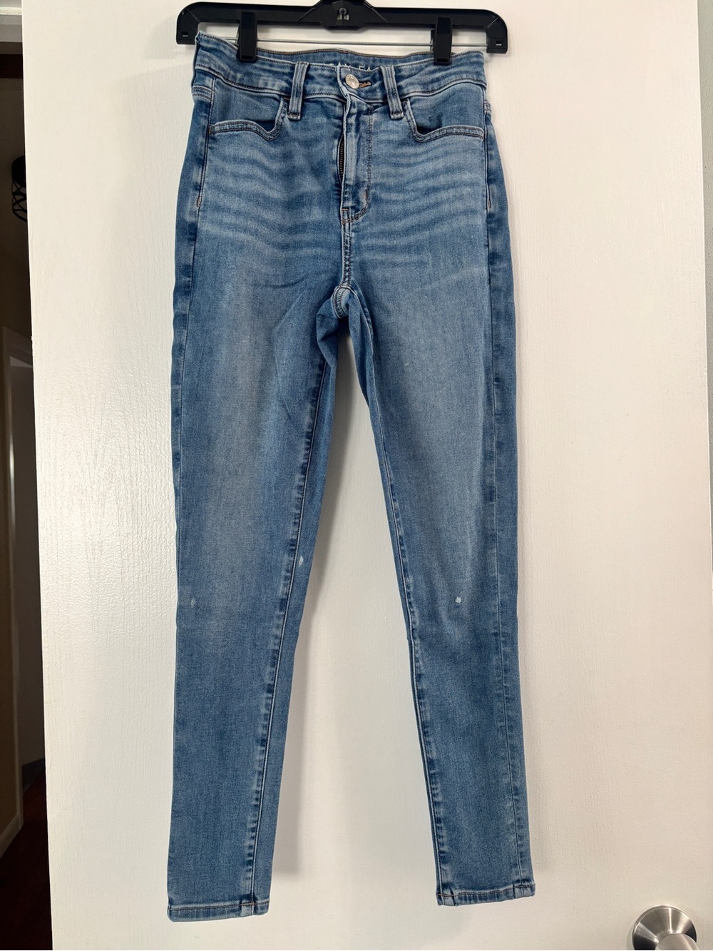 American Eagle Super High-Rise Light Blue Women’s Jeans size 2 short